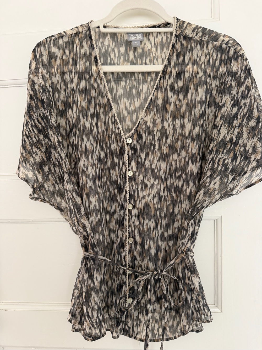 Converse One Star Neutral Ikat-Print Top in Gray and Cream